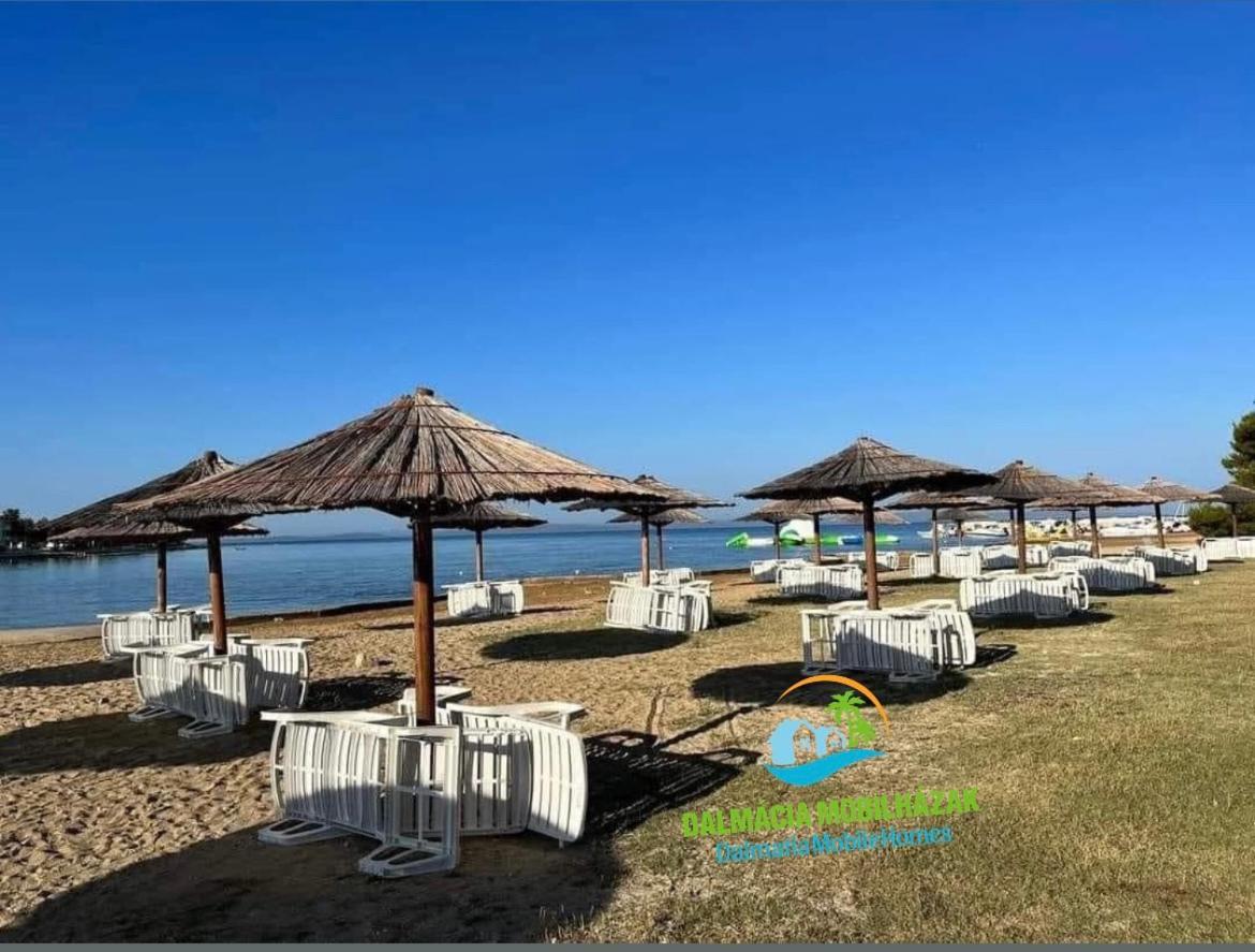 Dalmacia Mobile Homes And Caravans At The Beach ปริฟลากา ภายนอก รูปภาพ